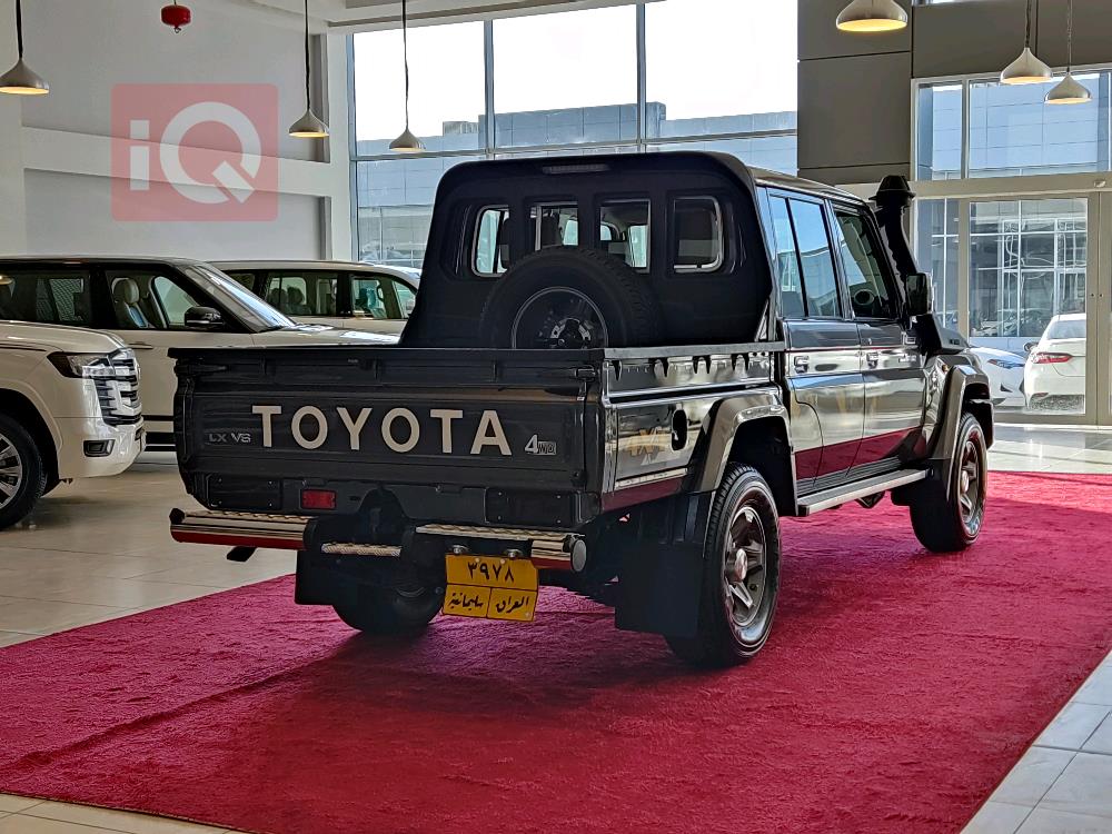 Toyota Land Cruiser 70